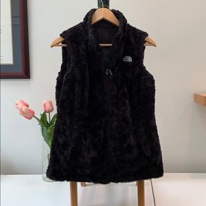 Like new, North Face reversible black vest